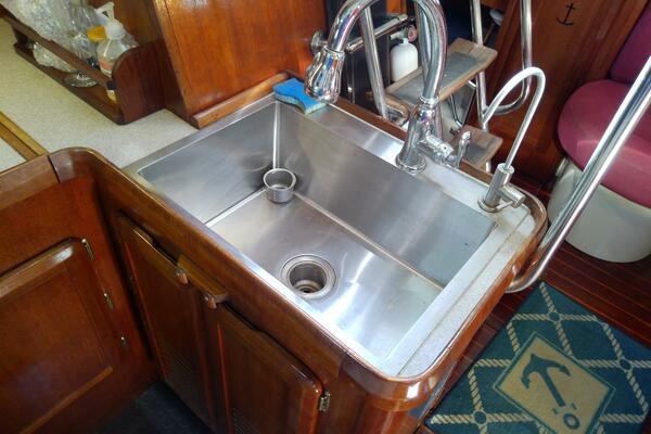 JerSea Girl  42ft Hunter Yacht For Sale