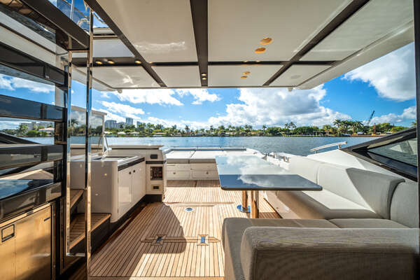 Azimut S7 Yacht For Sale