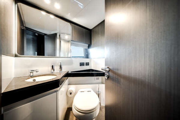 Azimut S7 Yacht For Sale