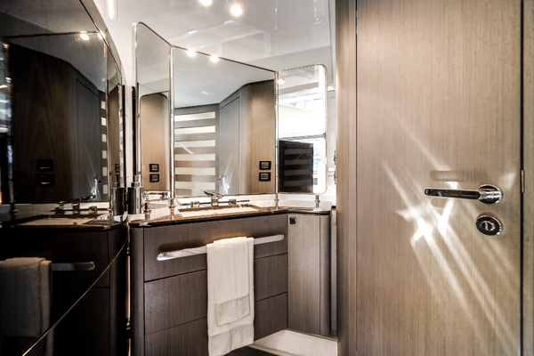 71ft Azimut Yacht For Sale