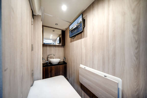 Azimut S7 Yacht For Sale