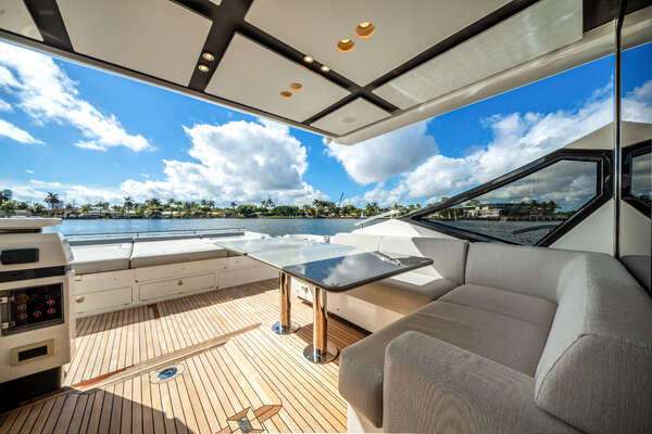 Azimut S7 Yacht For Sale