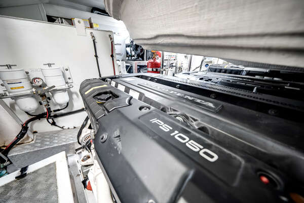 Azimut S7 Yacht For Sale