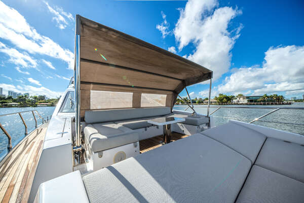 Azimut S7 Yacht For Sale