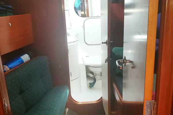 CHILL OUT 41ft Beneteau Yacht For Sale