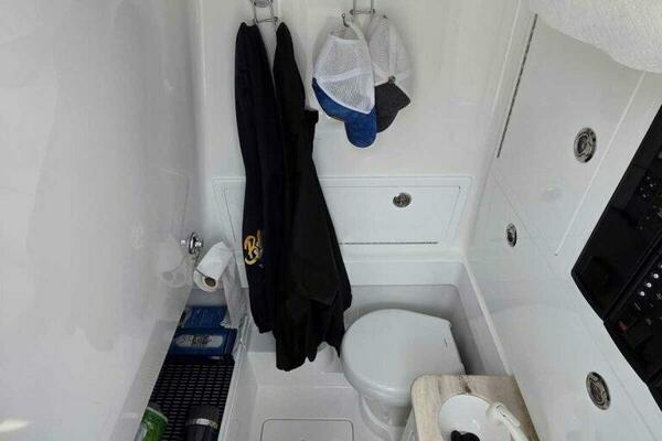 Valhalla 33 JUST ONE MORE - Head