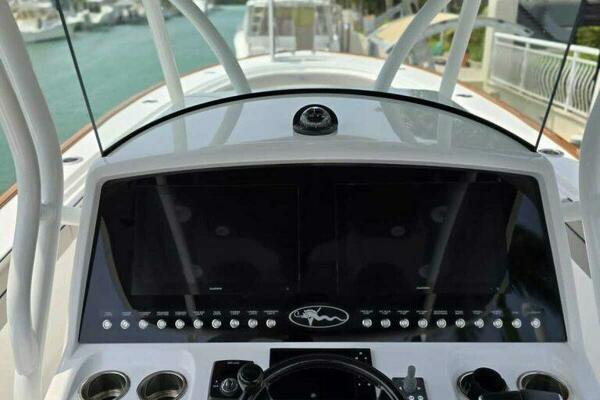 Valhalla 33 JUST ONE MORE - Exterior Helm