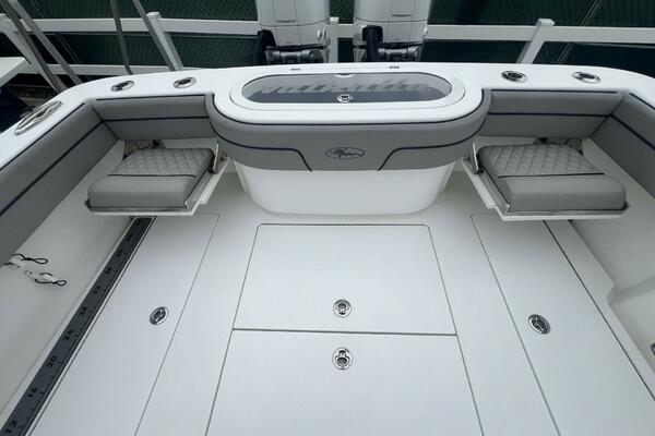 Valhalla 33 JUST ONE MORE - Aft Seating