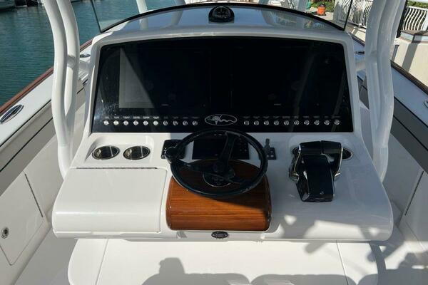 Valhalla 33 JUST ONE MORE - Exterior Helm