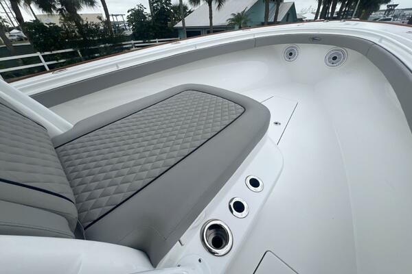 Valhalla 33 JUST ONE MORE - Forward Seating