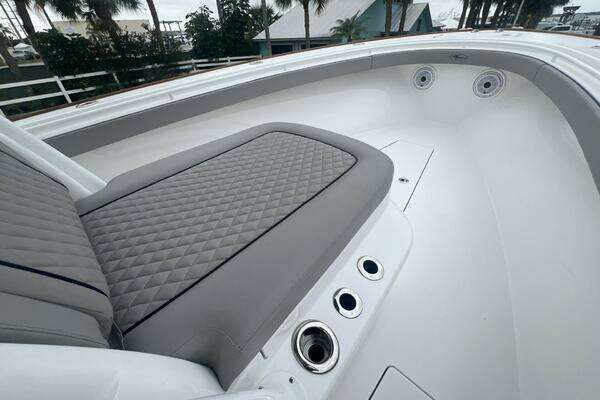 Valhalla Boatworks V-33 Yacht For Sale