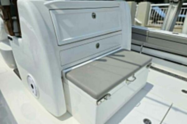 Valhalla 33 JUST ONE MORE - Bait Center Seating