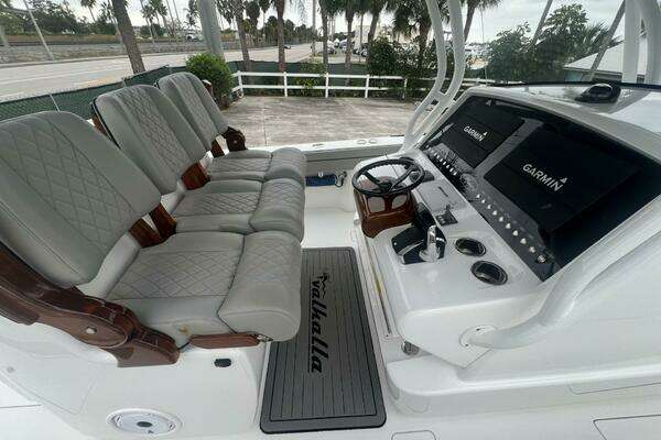 Valhalla Boatworks V-33 Yacht For Sale