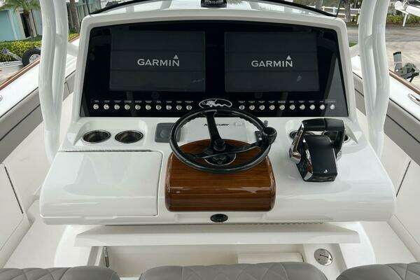 Valhalla Boatworks V-33 Yacht For Sale