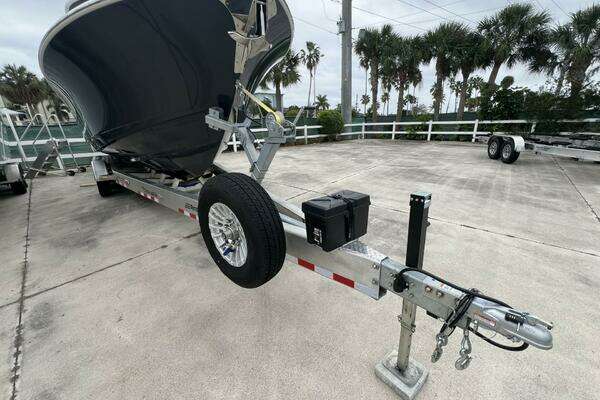 Valhalla Boatworks V-33 Yacht For Sale