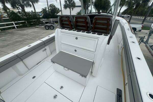 Valhalla Boatworks V-33 Yacht For Sale