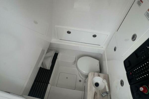 Valhalla 33 JUST ONE MORE - Head