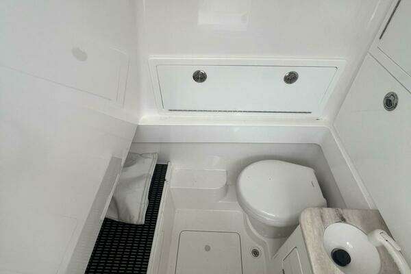 Valhalla Boatworks V-33 Yacht For Sale