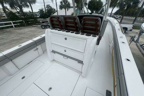 Valhalla Boatworks V-33 Yacht For Sale