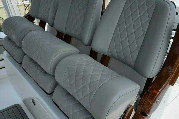 Valhalla Boatworks V-33 Yacht For Sale