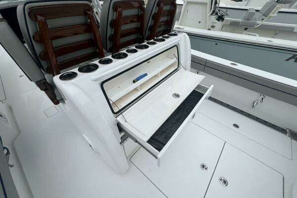 Valhalla Boatworks V-33 Yacht For Sale