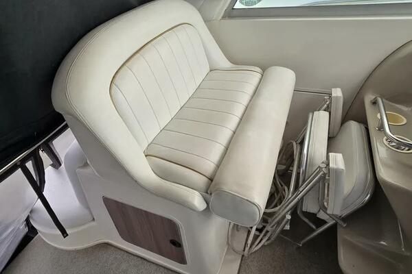 33ft Sea Ray Yacht For Sale