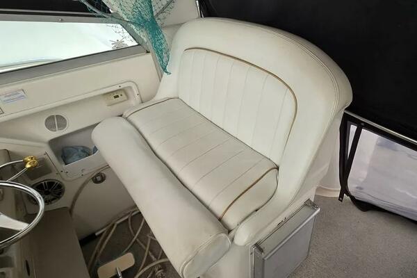 33ft Sea Ray Yacht For Sale