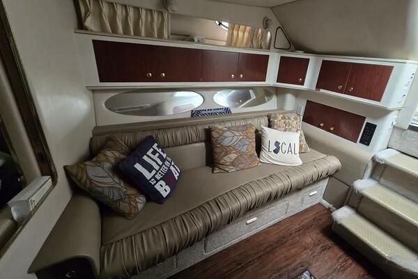33ft Sea Ray Yacht For Sale