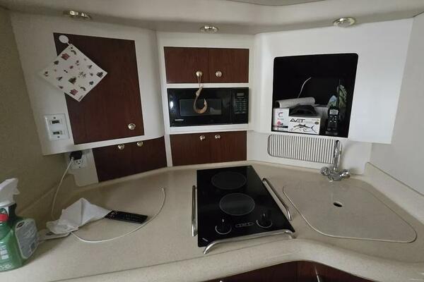 33ft Sea Ray Yacht For Sale