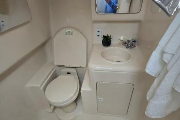 33ft Sea Ray Yacht For Sale