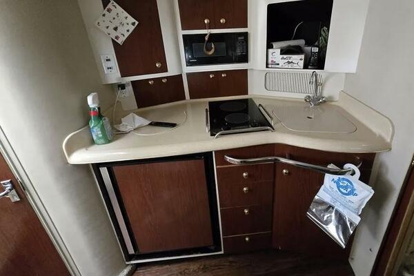 33ft Sea Ray Yacht For Sale