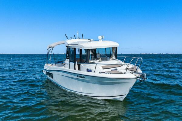 26ft Jeanneau Yacht For Sale