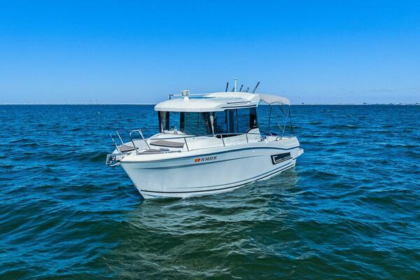 26ft Jeanneau Yacht For Sale