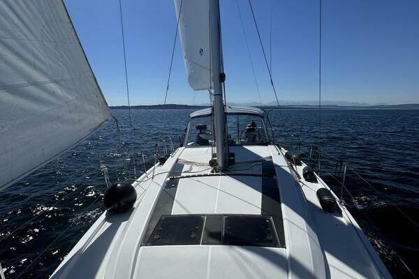 Run For The Roses 47ft Beneteau Yacht For Sale