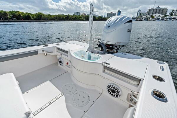 24ft Everglades Yacht For Sale