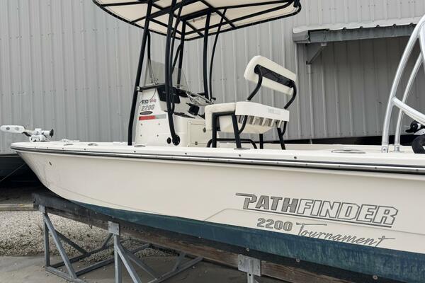 22ft Pathfinder Yacht For Sale