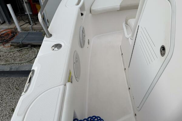 23ft Everglades Yacht For Sale