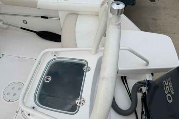 23ft Everglades Yacht For Sale