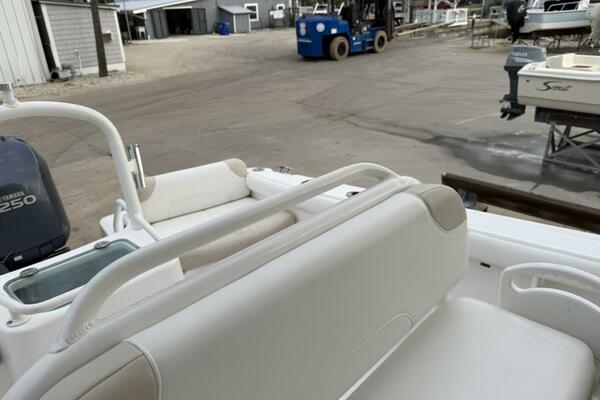 23ft Everglades Yacht For Sale