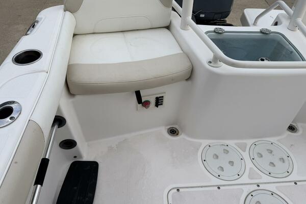 23ft Everglades Yacht For Sale