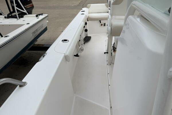 23ft Everglades Yacht For Sale