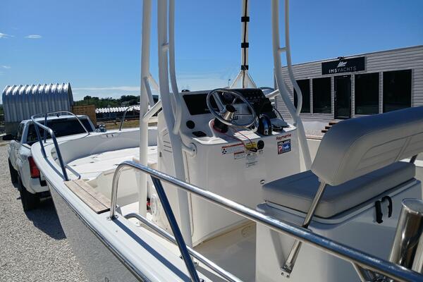 JX MARIE 19ft Boston Whaler Yacht For Sale