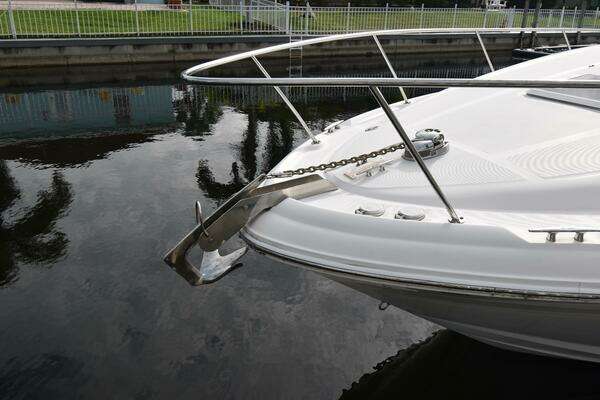 Photo of the 2006 Sea Ray 320 Sundancer "Viper One"