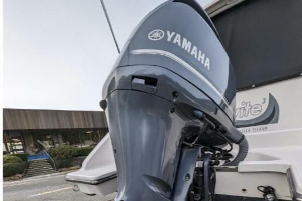 23ft Pursuit Yacht For Sale