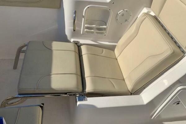 23ft Pursuit Yacht For Sale