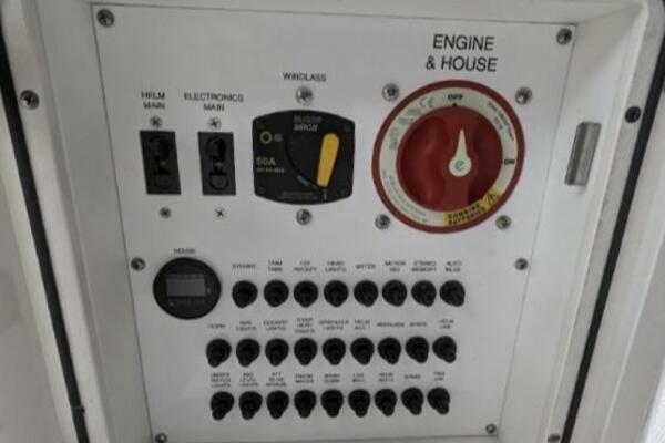 23ft Pursuit Yacht For Sale