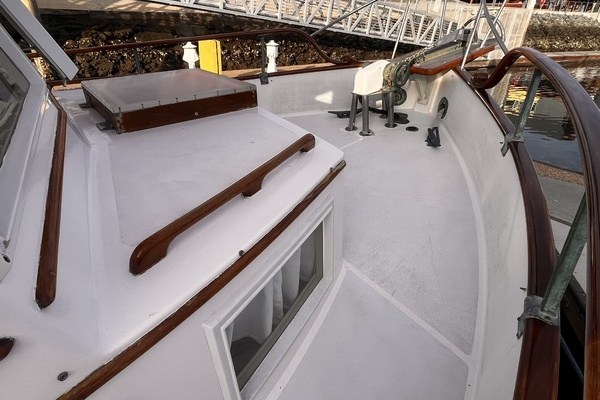 Grand Banks 36 Yacht For Sale