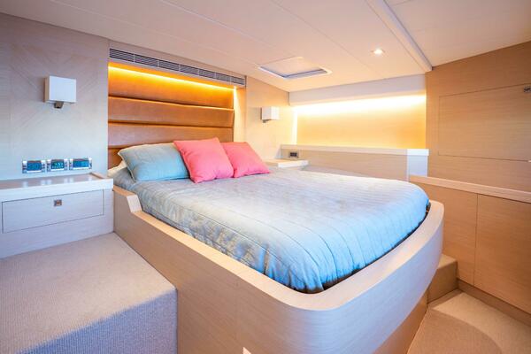 Sea Dreamz 52ft Horizon Yacht For Sale