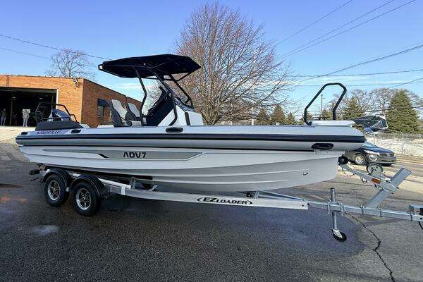 23-ft-Highfield-2026-ADV7-Holland Michigan United States yacht for sale