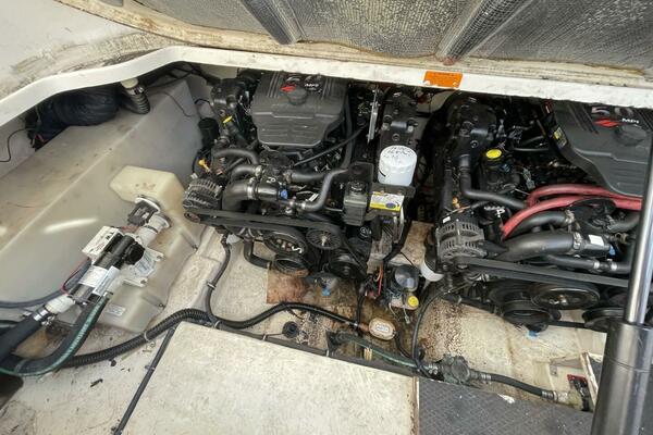 29ft Chaparral Yacht For Sale